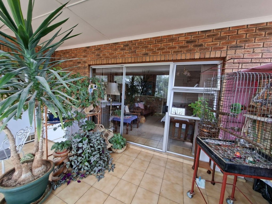 4 Bedroom Property for Sale in Vanrhynsdorp Western Cape